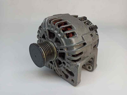 Alternator 8200404459 Opel Vivaro 2.0 CDTI an fab. 2006 - 2014