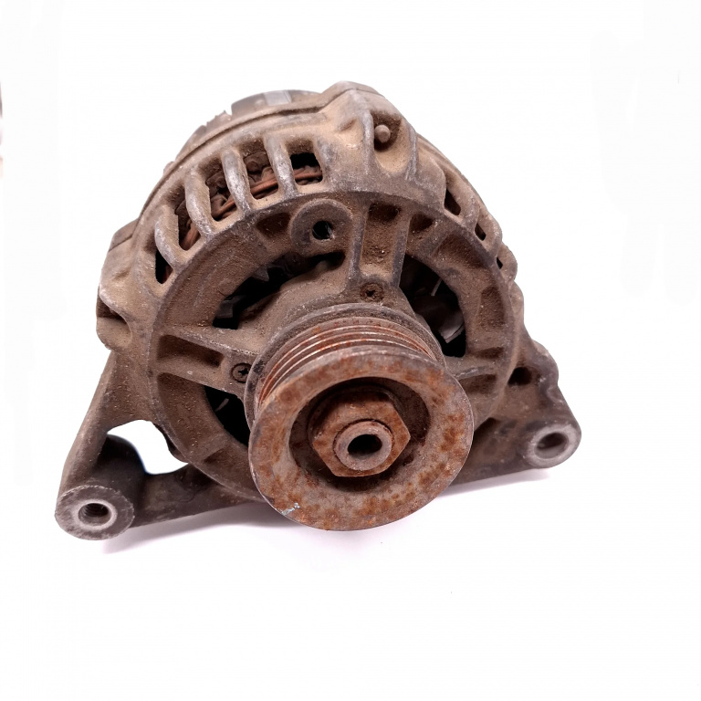 Alternator Audi A4 B5 (8D) 1994-2001 1.6 Benzina 0123310022, 058903016 Bosch