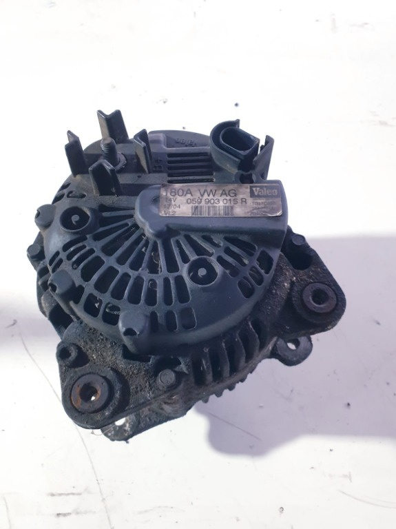 Alternator Audi A8 cod: 059 903 015