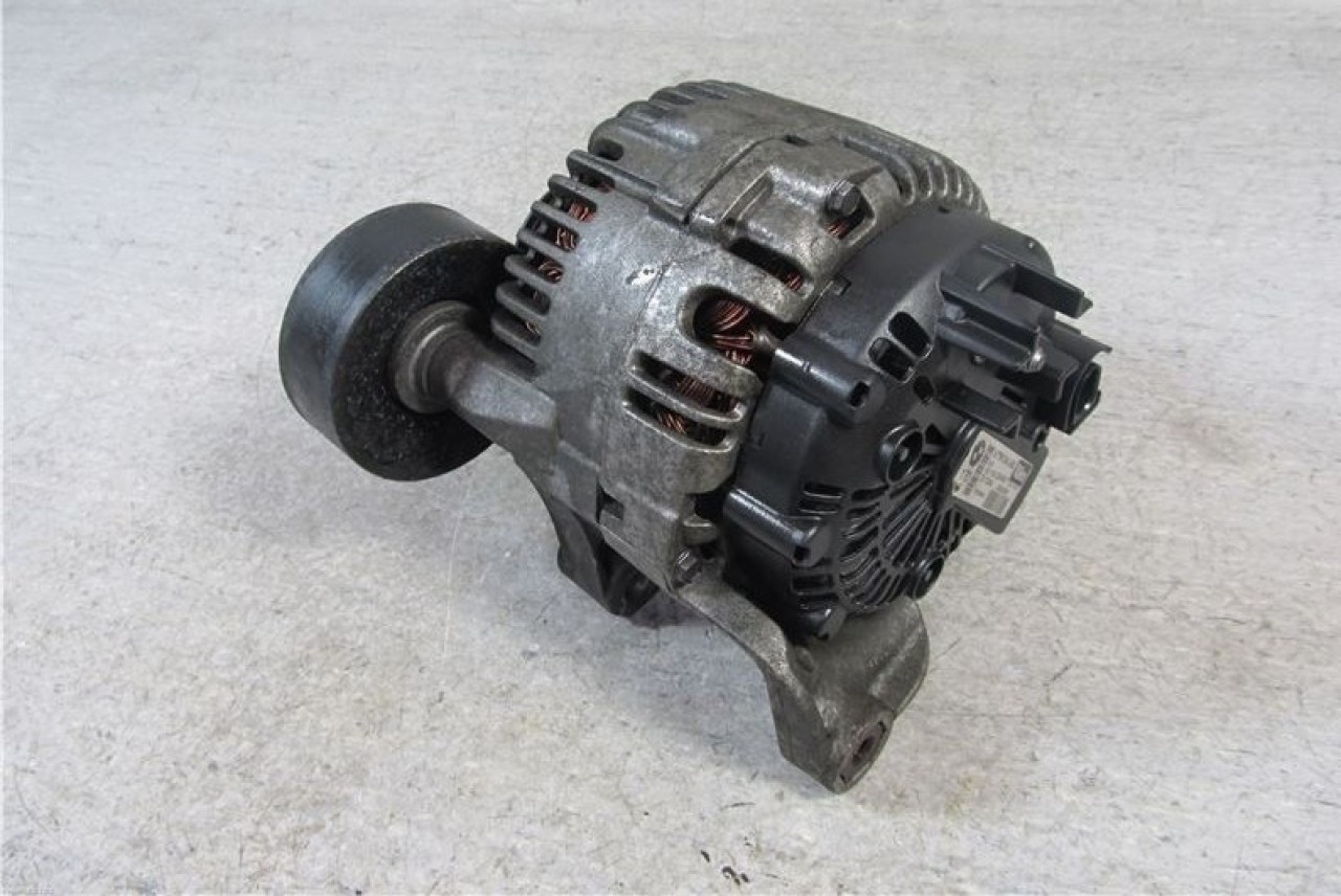 Alternator bmw e83 x3 3.0d cod 7799204