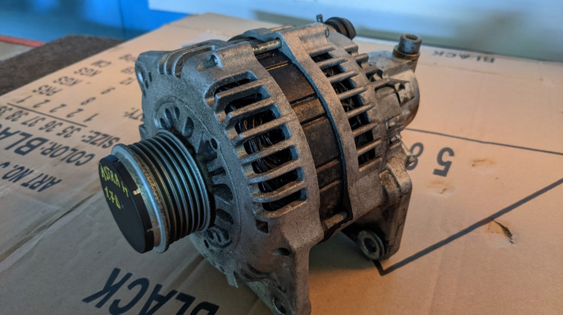 Alternator cu pompa vacuum Opel Astra H 1.7 diesel