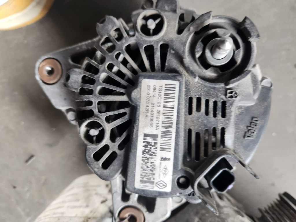 Alternator Dacia Logan 0.9 TCE 2011 2012 2013 2014 2015 2016 cod 231007842R
