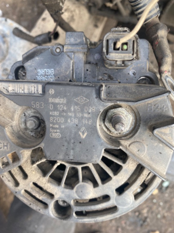 Alternator Dacia logan 1.4 MPI euro 3 k7j-A7 pentru alte piese și detalii contactați-ma