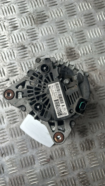 Alternator Dacia Sandero 0.9 TCE an 2015 cod 231007842R
