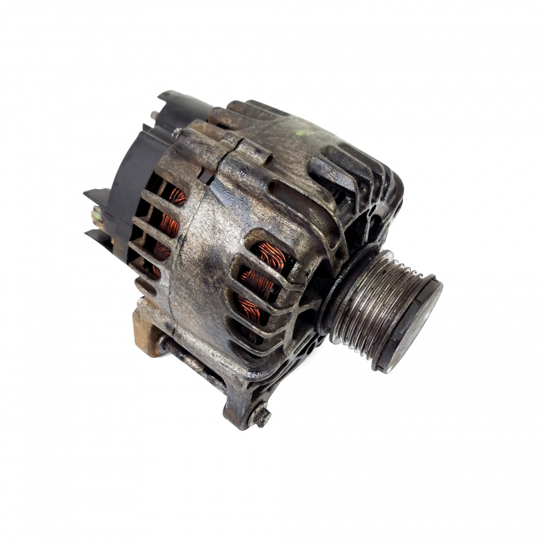 Alternator Dacia Sandero 1 2008-2012 1.5 Dci K9K 792 Motorina Tg12C094, 2607395A, 231003831R, 209076650 Valeo
