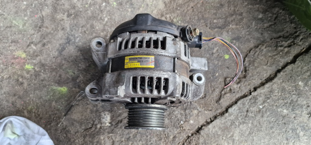 Alternator denso 27060-26030 toyota rav 4 2.2 d-cat 2ad-fhv 177 cai