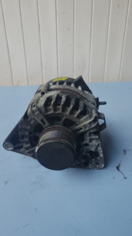 Alternator Hyundai I40 1.7 CRDI D4FD 2012 Cod : 37300-2A800