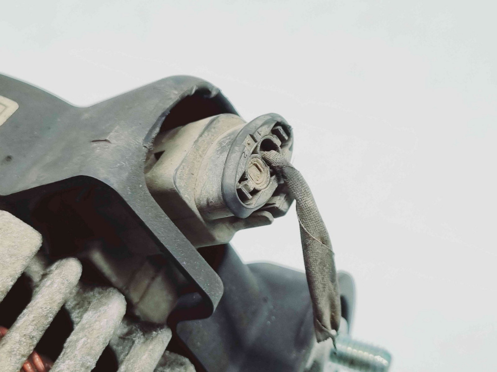 Alternator KIA Carens III (LD) [Fabr 2006-2012] 37300-2A900