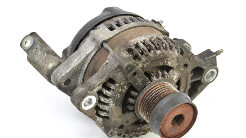 Alternator Lexus GS (GRS19, UZS19, URS19, GWS19) 2005 - 2011 Benzina 2706031051, 27060-31051, 1042102040, 104210-2040