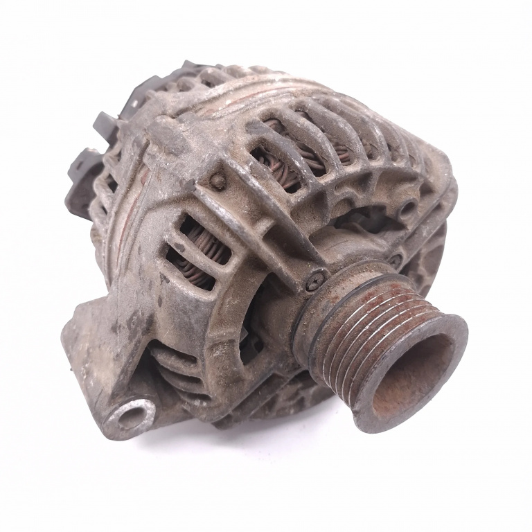 Alternator Mercedes-Benz C-Class (W203) 2000-2007 C 180 (203.035) Benzina A0111549302, 0124515045 Bosch