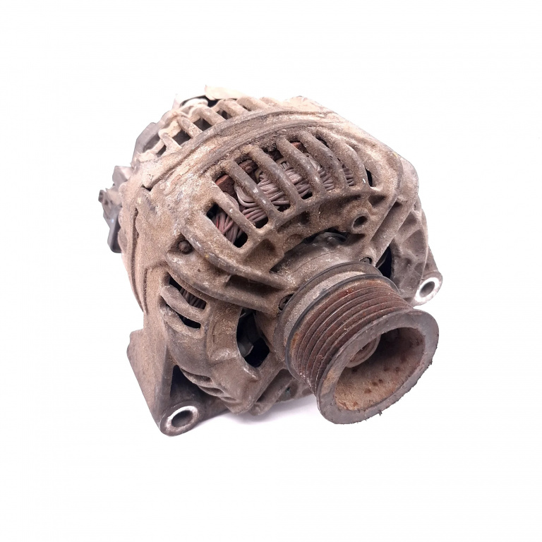 Alternator Mercedes-Benz C-Class (W203) 2000-2007 C 200 Kompressor (203.042) Benzina A0111547202, 0124515046, 0111547202 Bosch