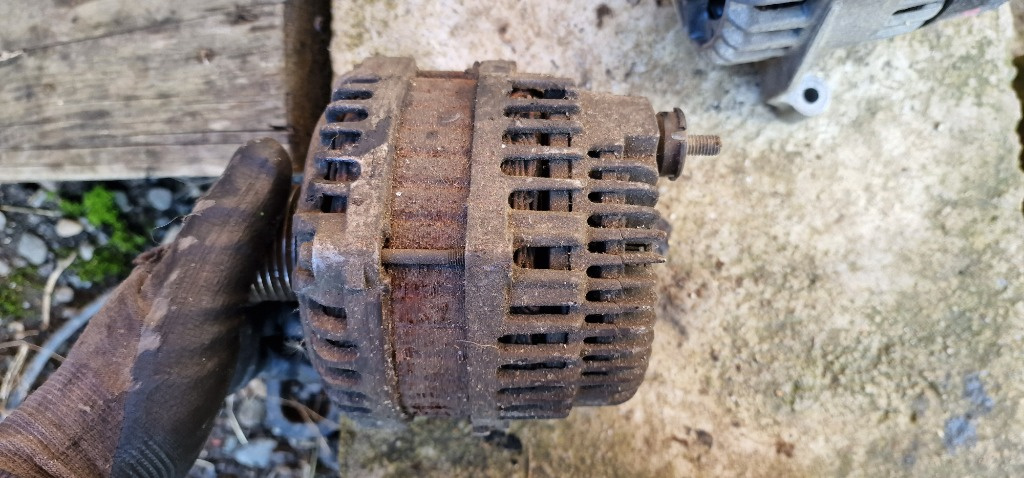 Alternator Nissan Qashqai Koleos 2.0 DCI cod 23100 JG71A