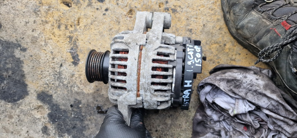 Alternator Opel Astra H Vectra C 1.9CDTI 150CP cod 13229990