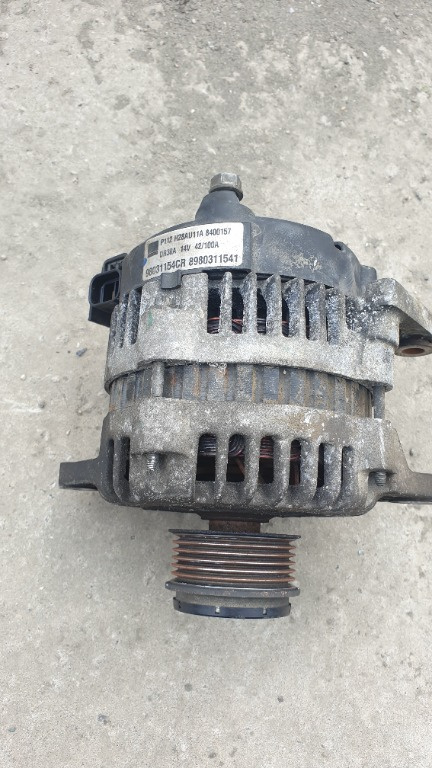 Alternator Opel Zafira B 2011 Hatchback 1.7