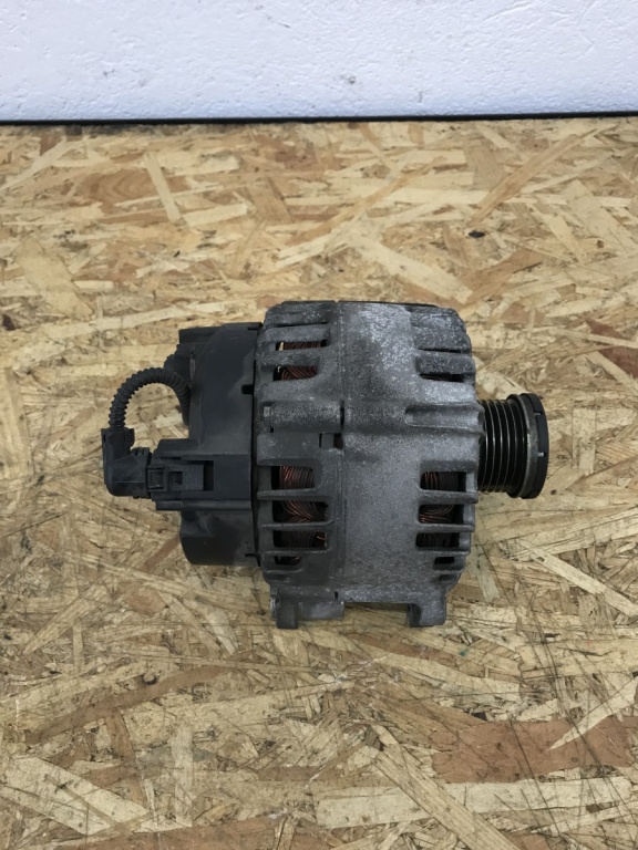 Alternator Passat CC 1.4 TSI 160 CP sedan 2012 (03C903023T)