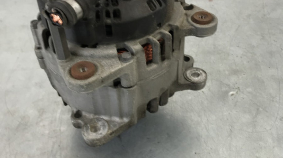 Alternator Passat Variant B7 2.0TDI DSG sedan 2012 (03L903023B)