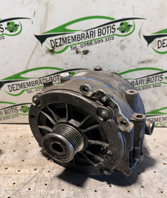 Alternator racire apa Mercedes-Benz C-Class W203/S203/CL203 [2000 - 2004] Sedan 4-usi C220 CDI MT (143 hp)