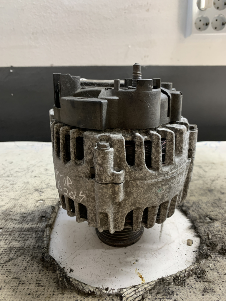 Alternator Renault Captur 1.5 Motorina 2015, 231007665R