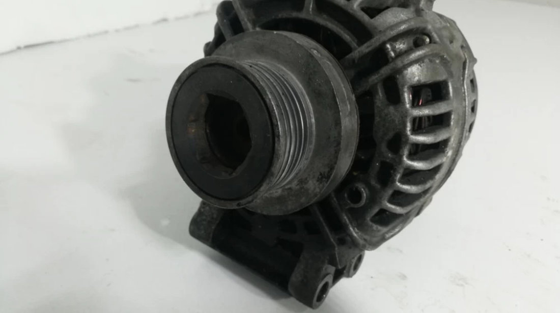 Alternator Renault Megane 1 cod motor F9QA7 motorizare 1.6 16V EURO 4 cod 06073012640B