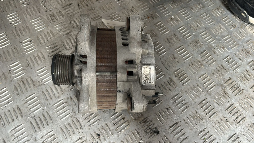 Alternator Renault Megane 3 1.5 dci K9K837 an 2013 cod 8200960533