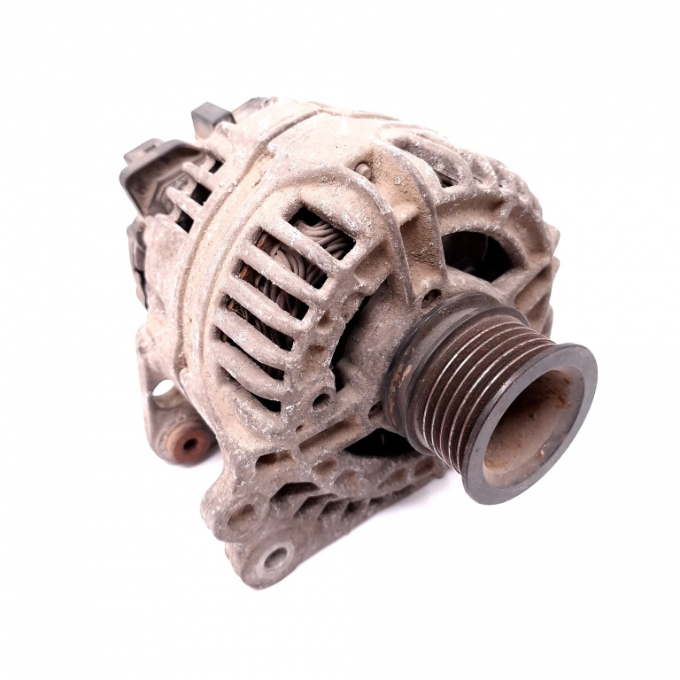 Alternator Skoda Fabia 1 1999-2007 1.4 Benzina 037903025M, 0124325013 Bosch