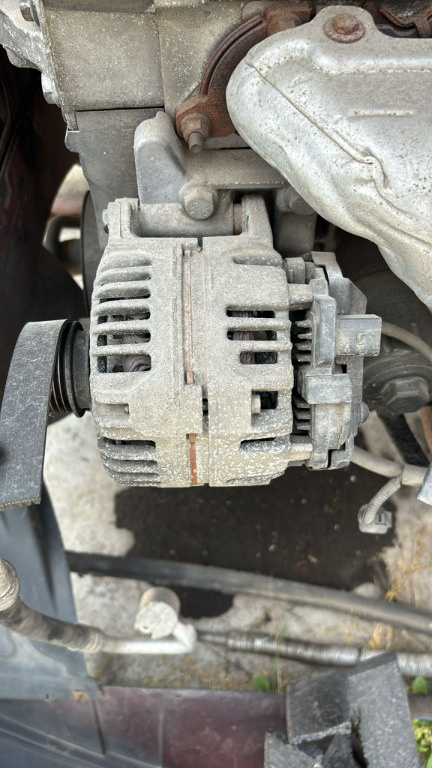 Alternator Skoda Fabia 2 1.4 16v an 2009 cod 037903025m