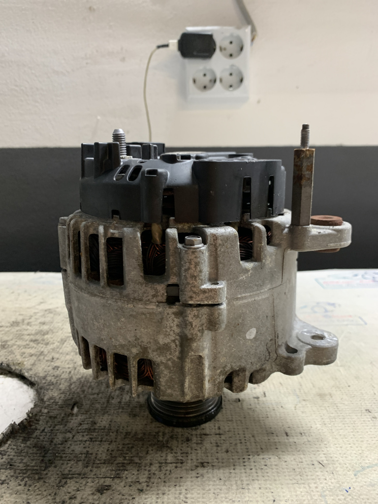 Alternator Skoda Octavia 3 1.6 Motorina 2014, 03L903023L