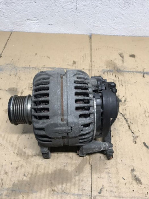 Alternator skoda Skoda Octavia 1.6 TDI combi 2011 (06F903023F)