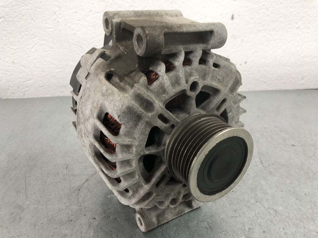 Alternator Tiguan 2.0 TSI 200 CP sedan 2009 (06J903023C)