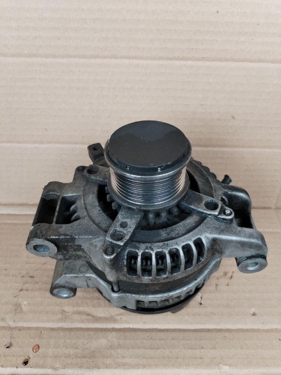 Alternator Toyota Avensis T27 2.0 d-4D 114390