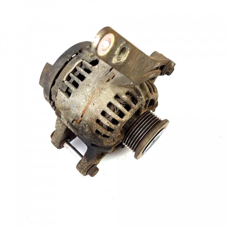 Alternator Toyota Yaris (Xp90) 2005-2011 1.4 D-4D 1Nd-Tv Motorina 270600N011, 0124225055 Bosch