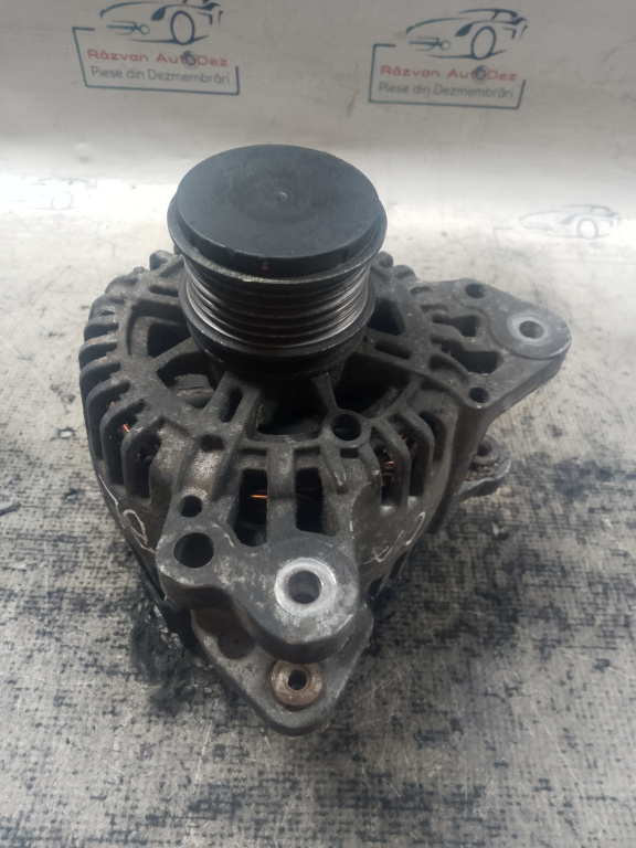 Alternator Volkswagen Caddy 2009, 06F903023F
