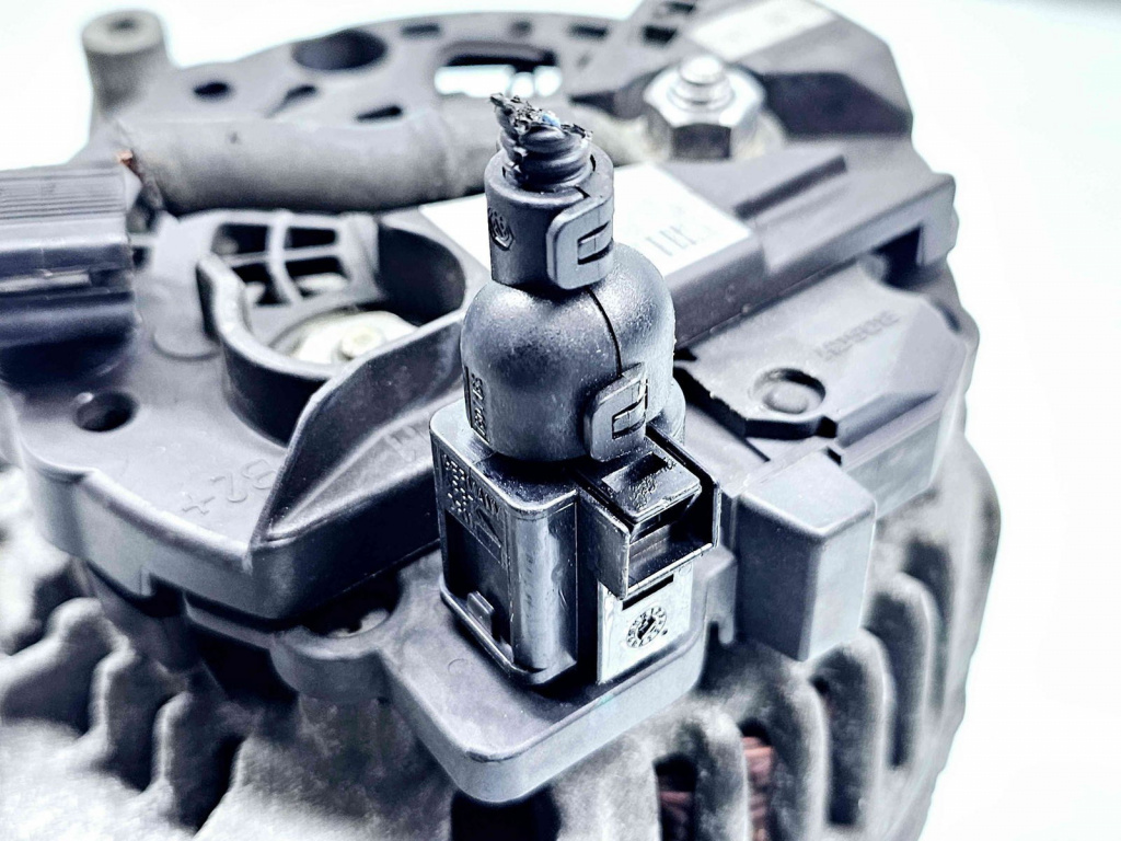 Alternator Volkswagen Golf 4 (1J1) [Fabr 1997-2004] 038903023L 1.9 TDI AUY 85KW / 116CP