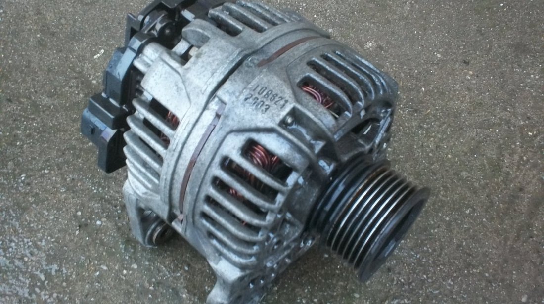 Alternator Volkswagen Golf 4  motor 1.6 16V benzina in stare foarte buna