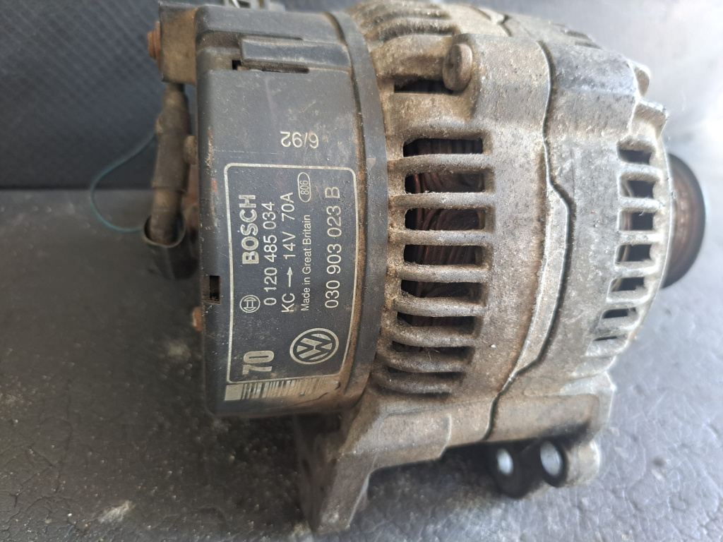 Alternator VOLKSWAGEN GOLF III BERLINA (1H1) 1.8 - COD 0120485034 - 030903023B