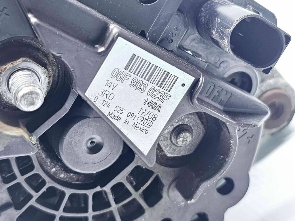 Alternator Volkswagen Jetta 3 (1K2) [Fabr 2005-2010] 06F903023F