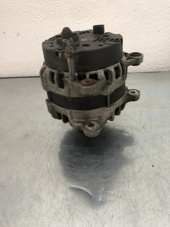 Alternator Volkswagen Passat B7 Variant 2.0 TDI DSG Automat, 170cp sedan 2012 (03L903024F)