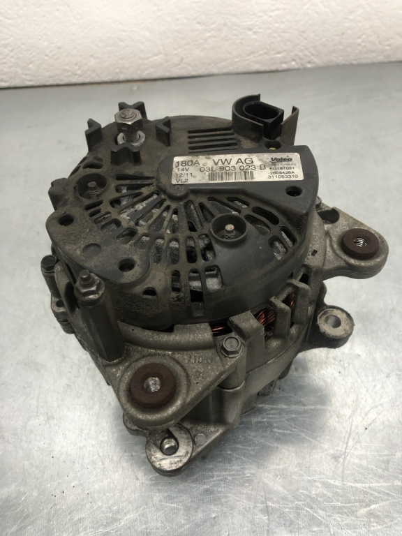 Alternator Volkswagen Passat B7 Variant 2.0 TDI DSG Automat, 170cp sedan 2012 (03L903023B)
