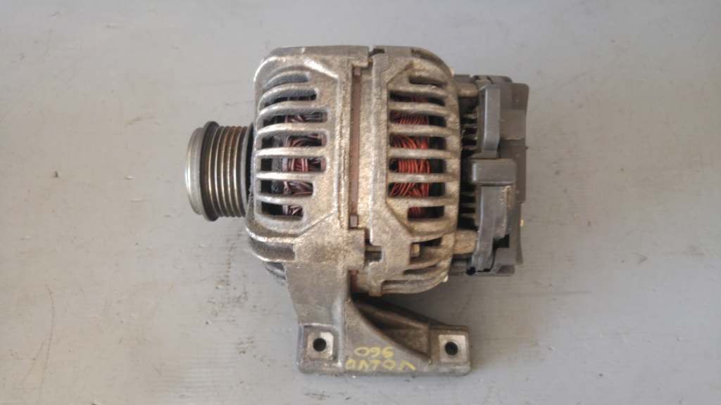 Alternator volvo s60 s80 v70 xc70 xc90 2000-2007 8676496 0124525029
