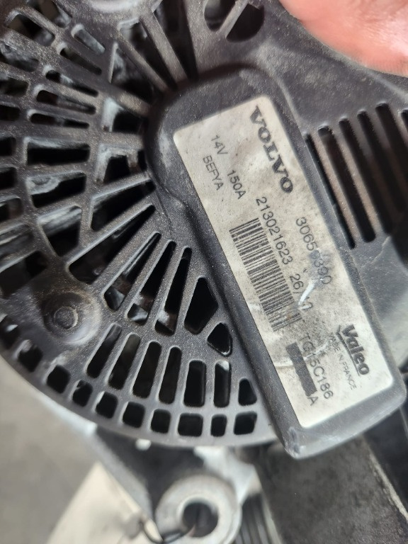 Alternator Volvo v40 1.6 D 2011 2012 2013 2014 cod 30659390