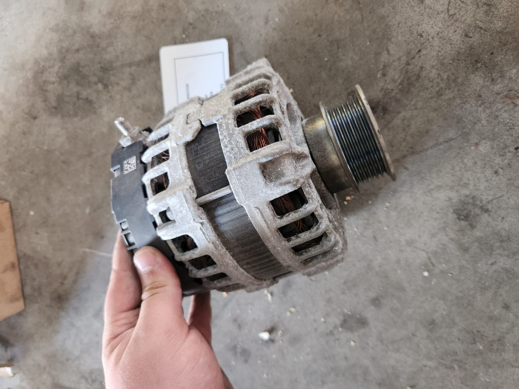 Alternator Volvo V40 2.0 I B4204T38 2017 Cod : 30644945