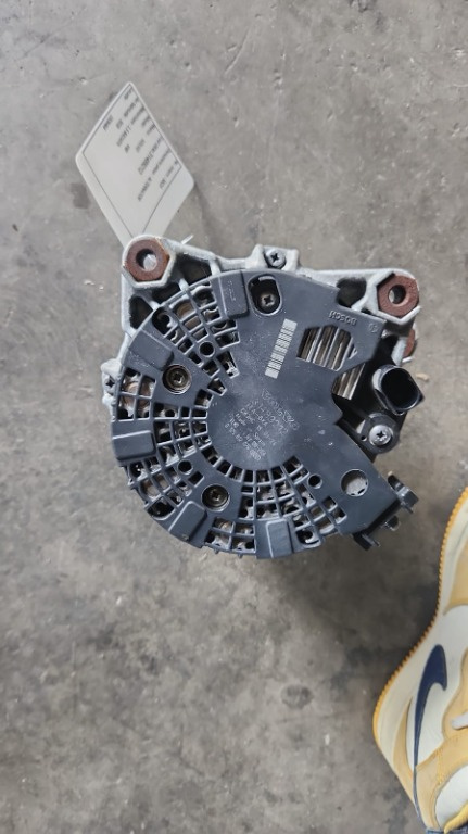 Alternator Volvo V40 S40 1.5 T3 cod 31489212