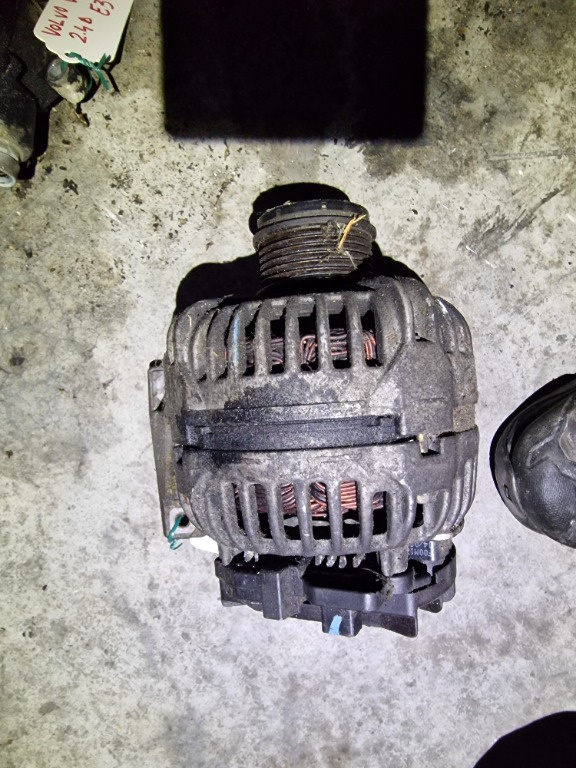Alternator Volvo V70 S60 S80 2.4D Euro 3 cod 30658085