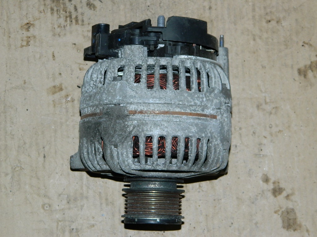 Alternator VW Golf V 2.0 TDI model 2006
