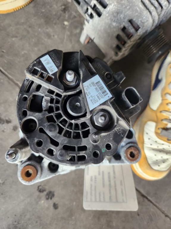 Alternator Vw Jetta 2006 2007 2008 2009 2010 cod 06F903023F