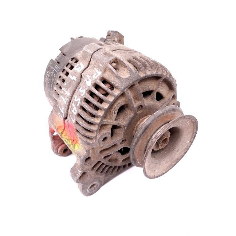 Alternator Vw Passat B5, B5.5 1996-2005 1.9 Tdi Motorina 0123310019, 028903025H Bosch