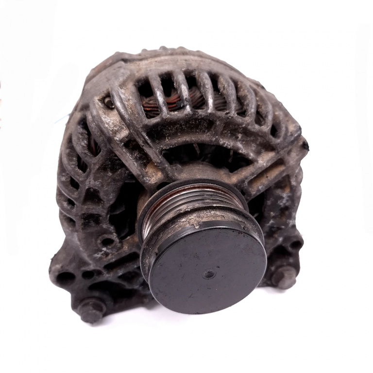 Alternator Vw Passat B5, B5.5 1996-2005 1.9 Tdi Avf Motorina 028903031, 0124515083 Bosch
