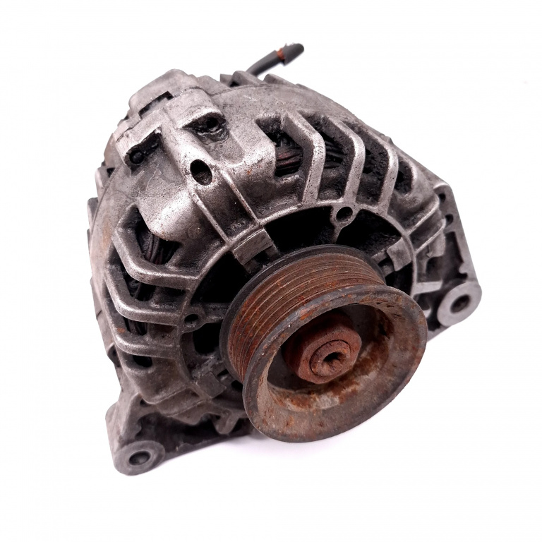 Alternator Vw Passat B5, B5.5 1996-2005 2.5 Tdi Motorina 0986044330, 0986Xa9551 Bosch