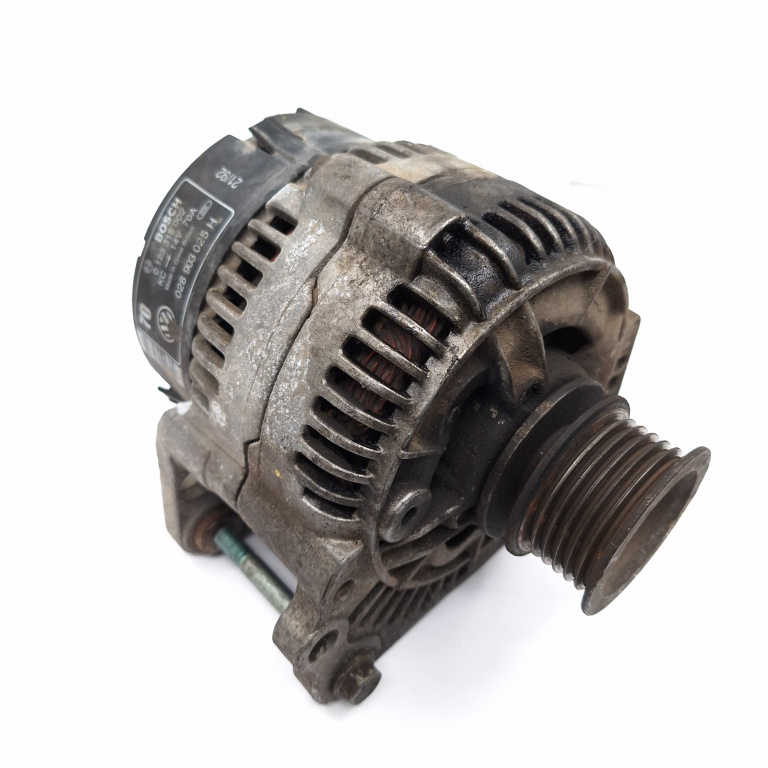 Alternator Vw Polo (6N2) 1999-2001 1.0 Auc Benzina 0123315002, 028903025H, 0123 315 002, 028 903 025 H Bosch