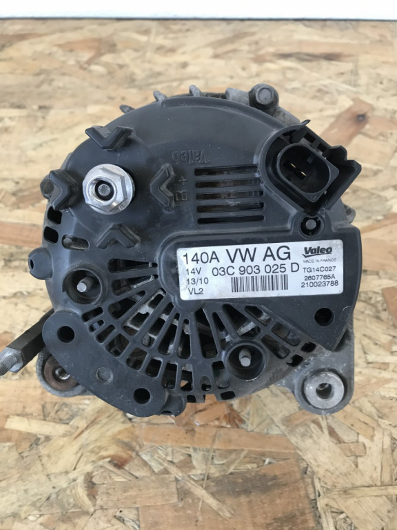 Alternator VW Tiguan VW Tiguan 4Motion suv 2010 (03C903025D)